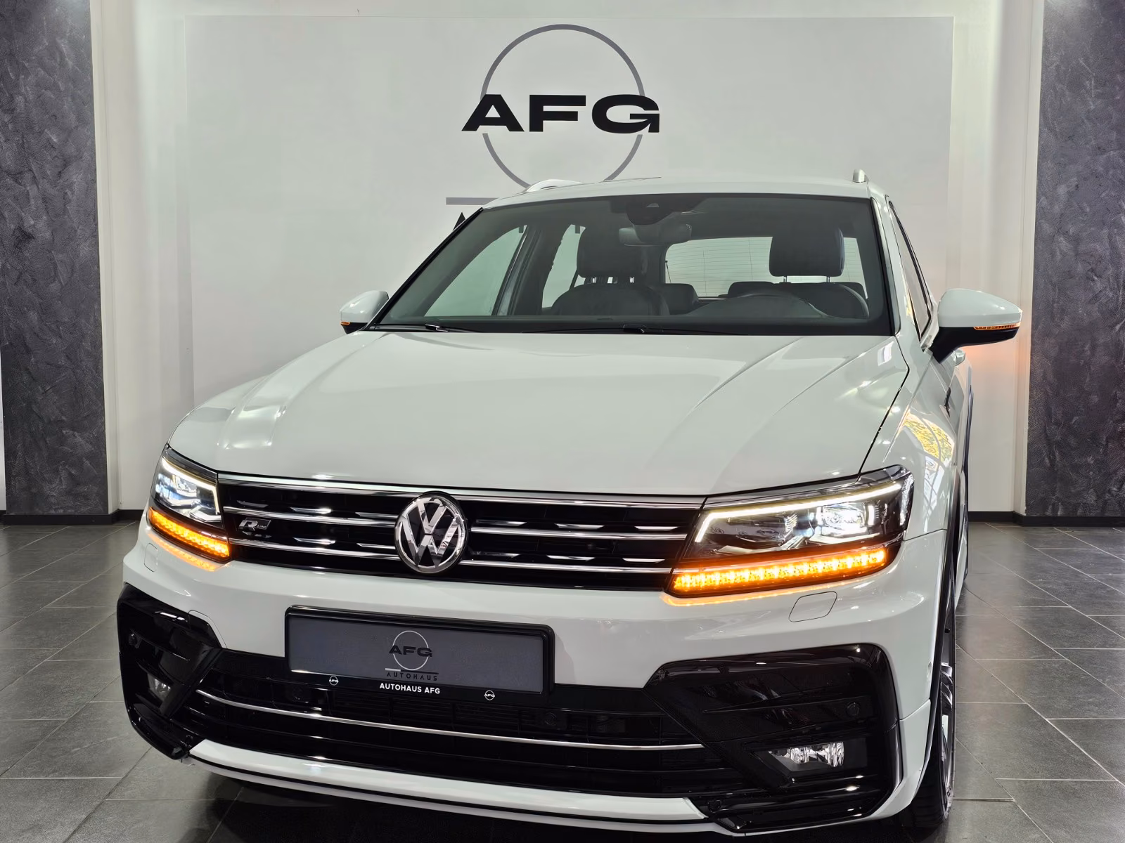 Volkswagen Tiguan Highline*1.HAND