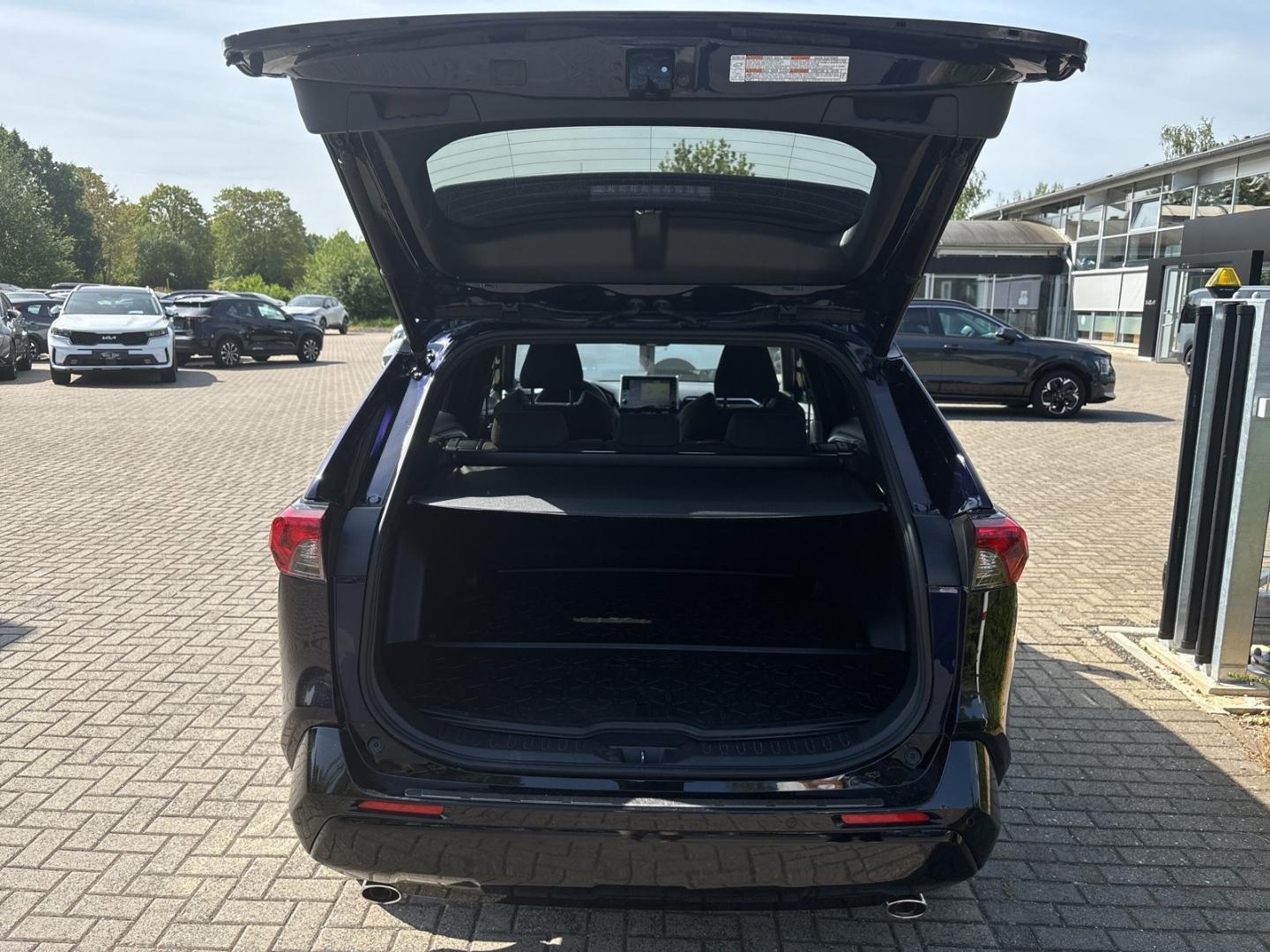 TOYOTA RAV 4 PLUG-IN HYBRID 4X4 LED ACC EL. HECKKLAPPE | 306 ch | BVA | HAYON ÉLECTRIQUE | VOLANT EN CUIR