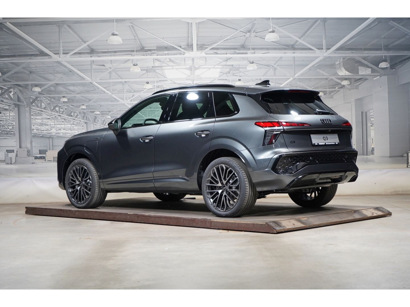 Audi Q3 SUV e-hybrid 200 kW S line PANO AHK MATRIX imagem 2
