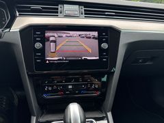 VW Passat Variant 2.0 TDI Elegance 4M Nav Ahk Assis VW Passat Variant 2.0 TDI Elegance 4M Nav Ahk Assis