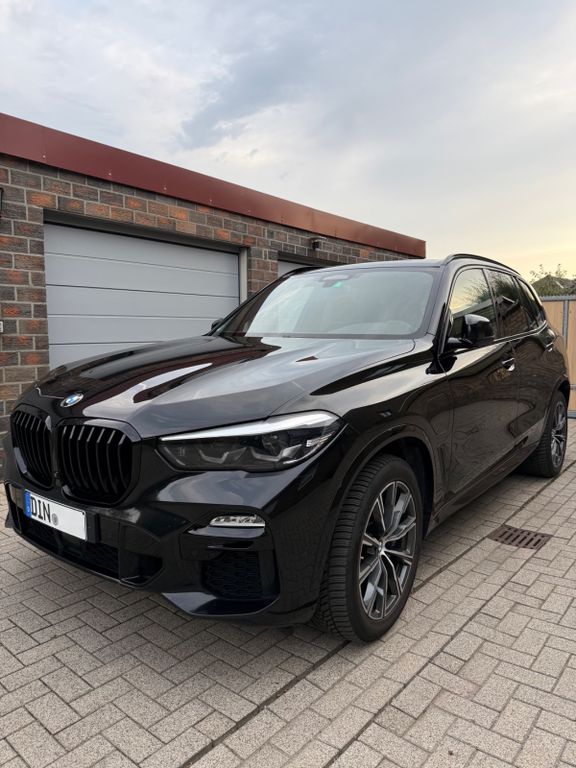 Image of BMW X5