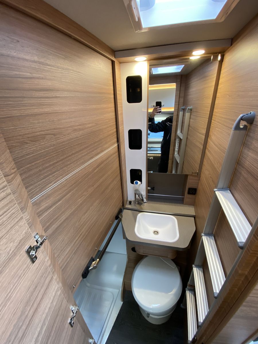 Fahrzeugabbildung Weinsberg X-Cursion Van EDITION PEPPER 500 MQ Easy-Slide
