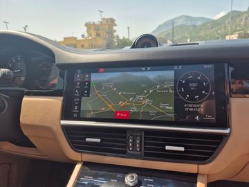 Porsche Cayenne - 12