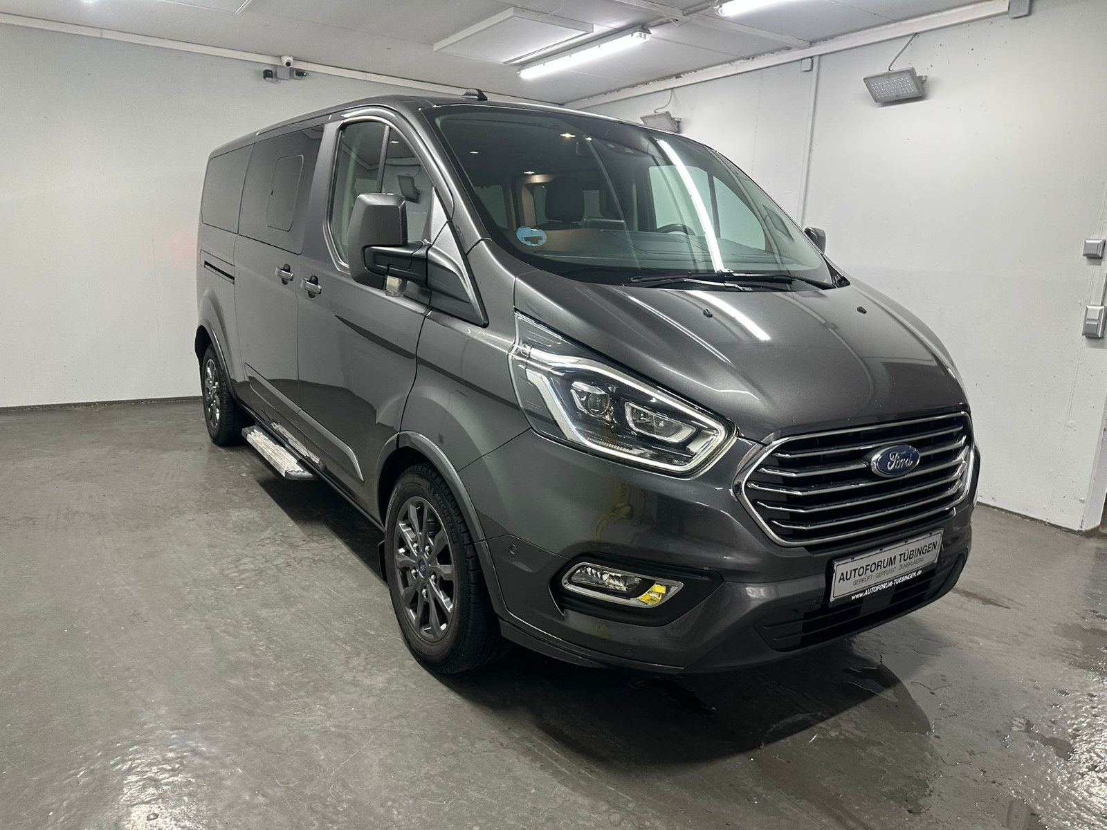Fahrzeugabbildung Ford Tourneo Custom  320 L2H1 Titanium X*ACC*SDH*2KLI
