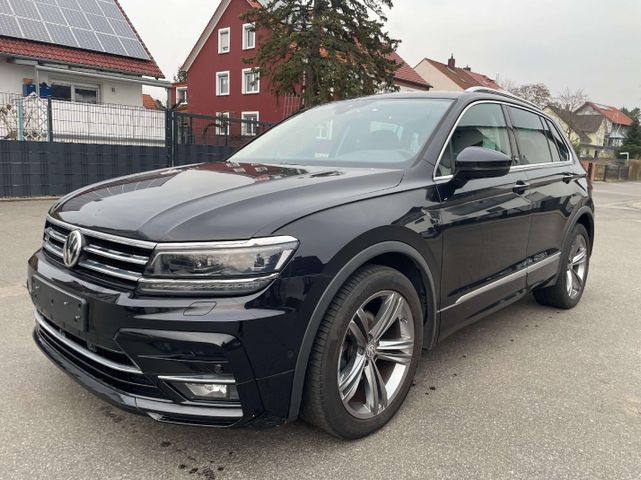 Volkswagen Tiguan 2.0TDI R-LINE+1.Hd+NAVI+Spurh+PanoSD+AHK