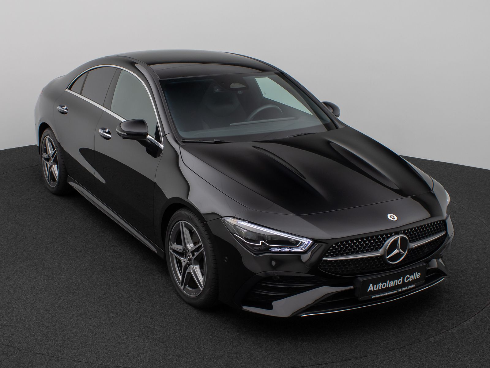 Fahrzeugabbildung Mercedes-Benz CLA 200d AMG Line Panorama 360°Lenkrhzg Komfort