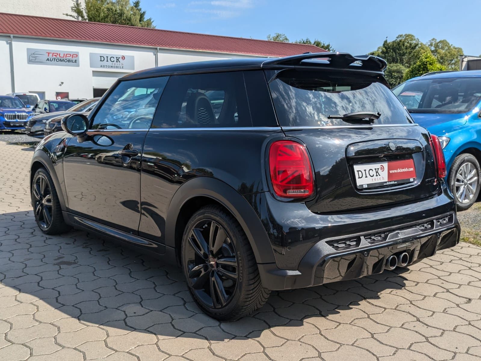 Fahrzeugabbildung MINI Cooper S John JCW Trim PANO/LED/ACC/KAMERA