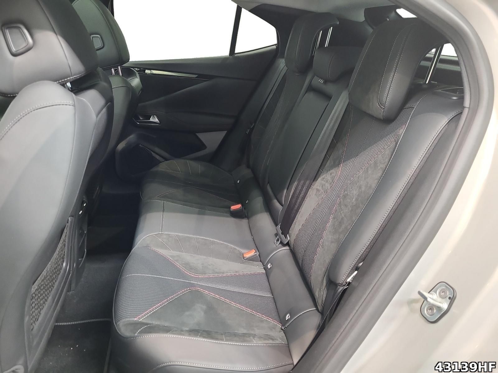 Fahrzeugabbildung DS Automobiles DS4 Performance Line+LEDER+NAVI+HEAD-UP+