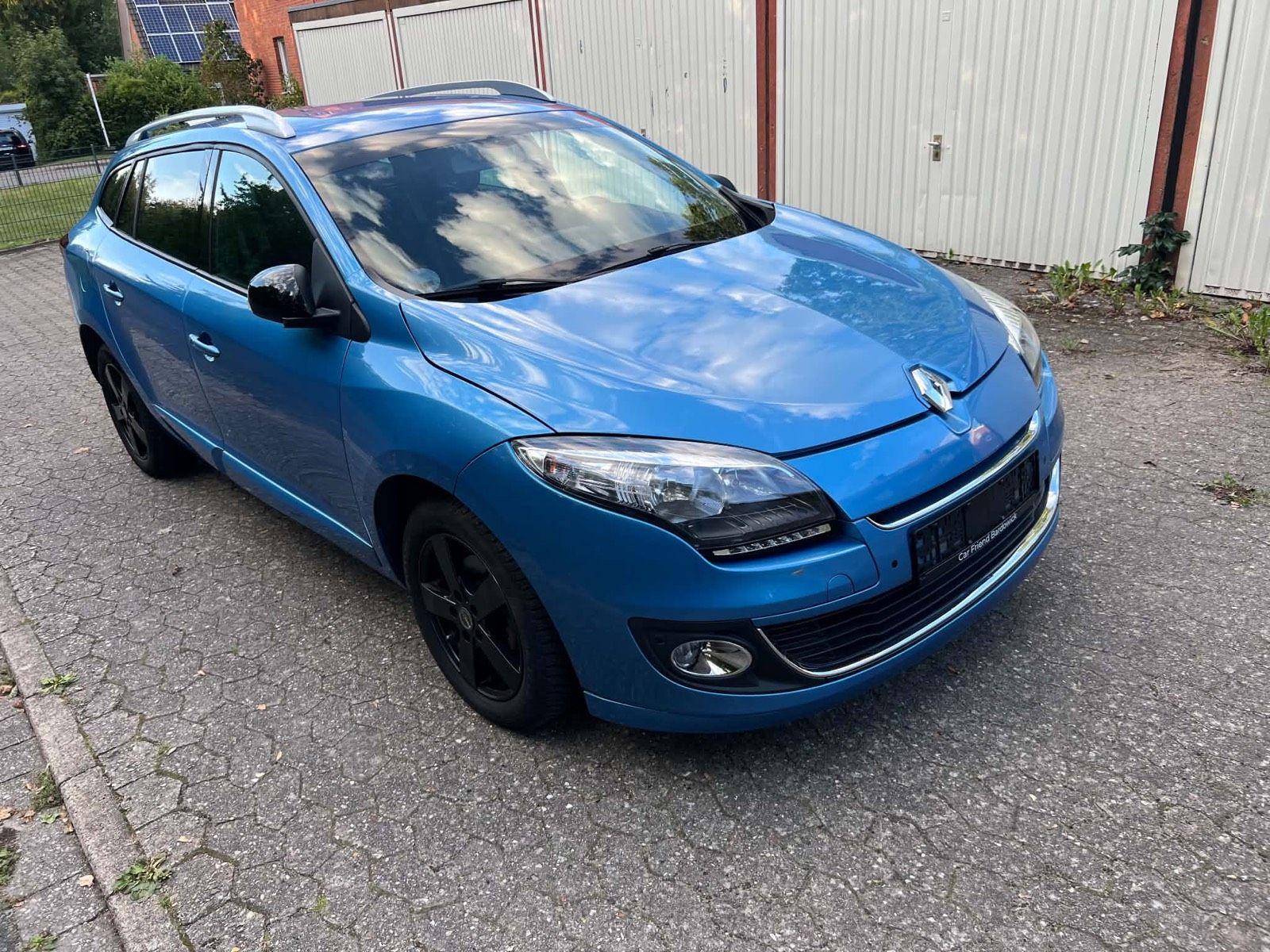 Renault Megane 2013 — rear view