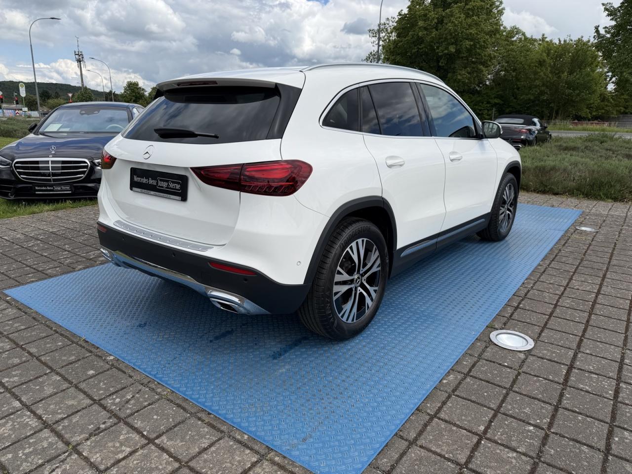 Mercedes-Benz GLA 220d 4M PROGRESSIVE+FAHRASSIST+TOTW+360+KAM
