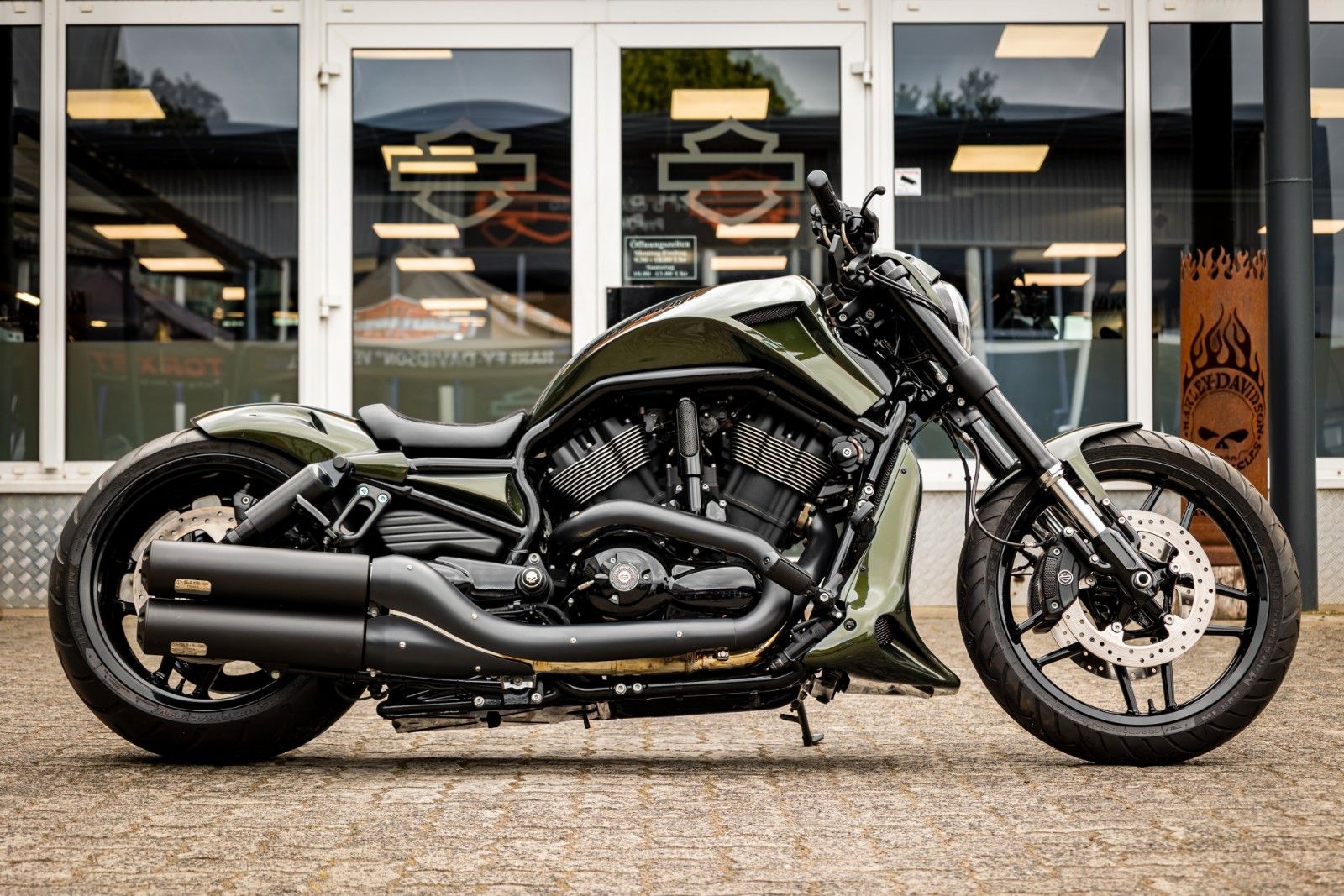 Fahrzeugabbildung Harley-Davidson VRSCDX Night Rod Special - BBC - 280er - Bad Boy
