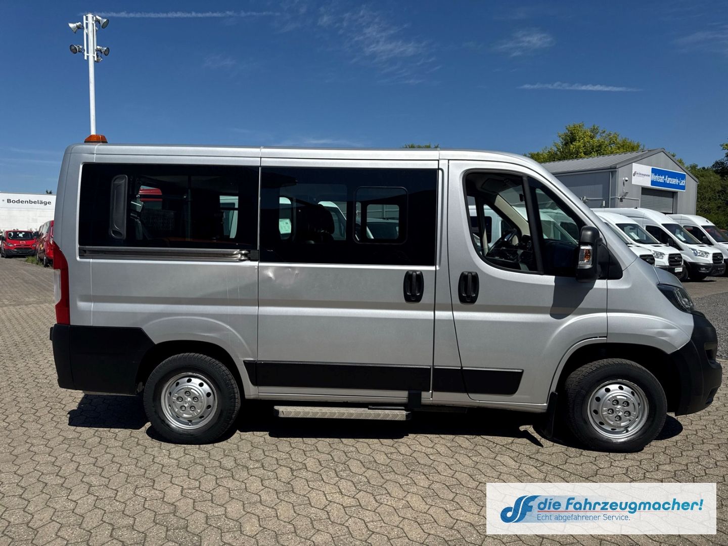 Fahrzeugabbildung Peugeot Boxer Kasten 330 L1H1 Pro BlueHDi 140 Stop&Start