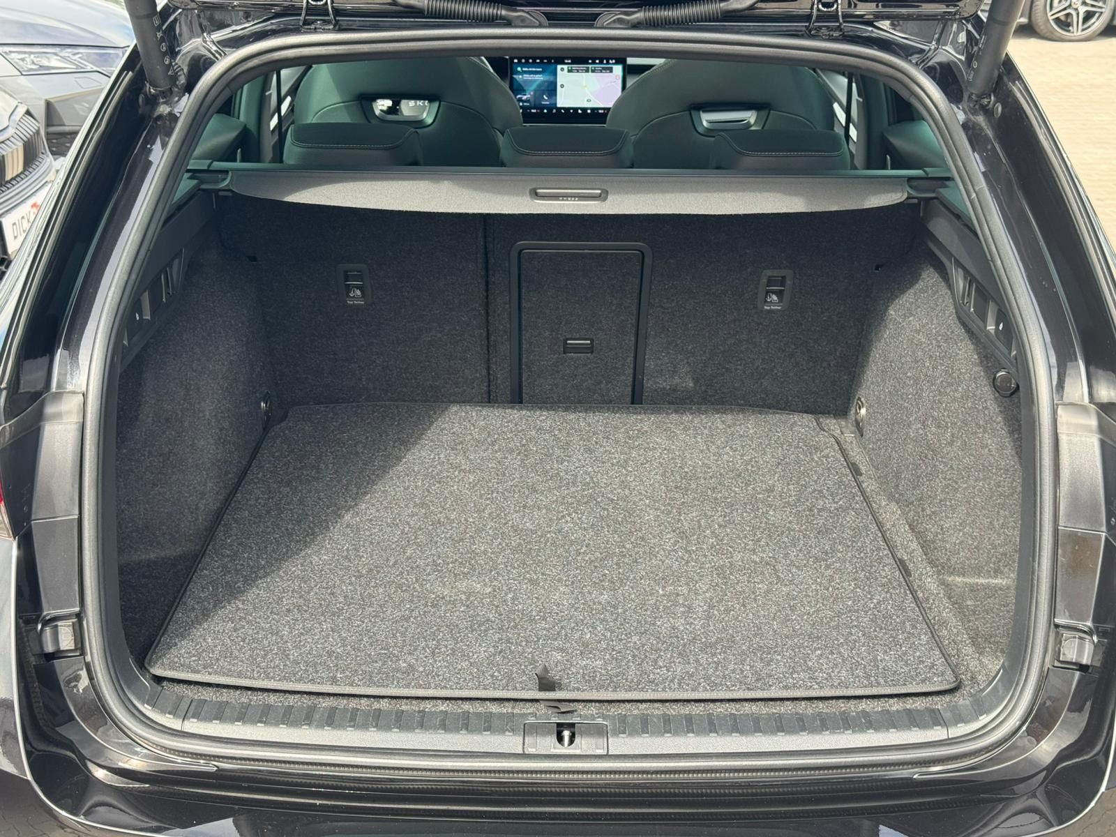 Fahrzeugabbildung SKODA Octavia 2.0 DSG Sportline MATRIX*PANO*CANT.*5J.G