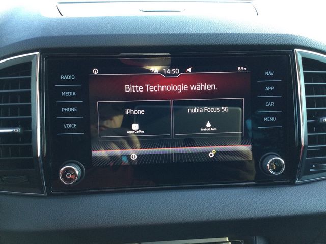 Karoq 1.5 TSI ACT Drive 125 PDC SHZ KAMERA LED