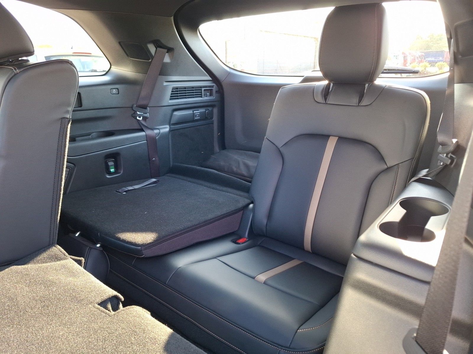 MAZDA CX-80 3.3 e-SKYACTIV D 254 8AT AWD Homura Plus 7 - Image 21