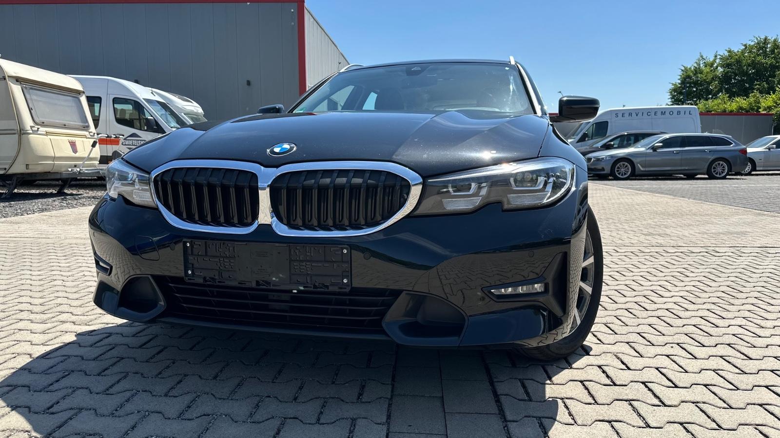 BMW 318 d Sport Line, Harman Kardon, LED,