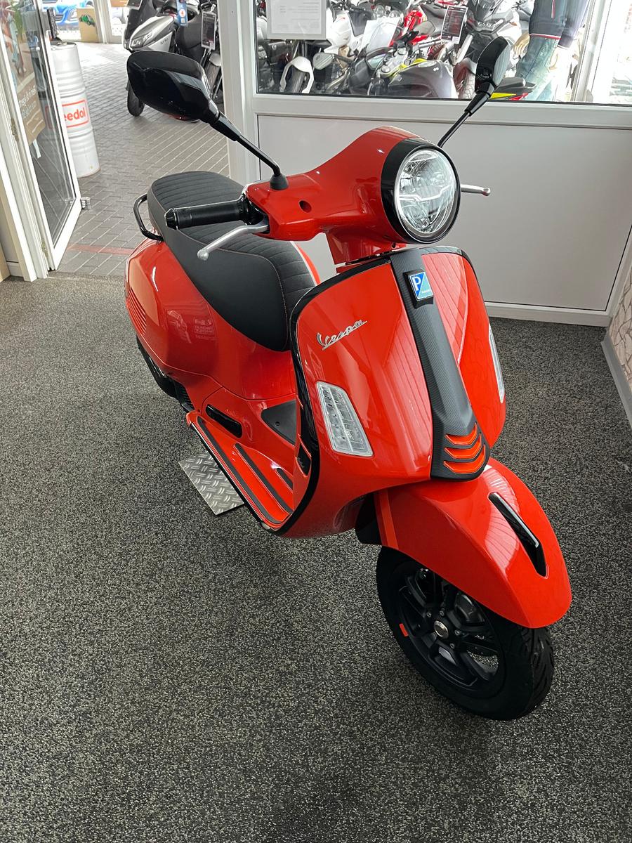 Vespa GTS Supersport 125 E5 - Modelljahr 2024