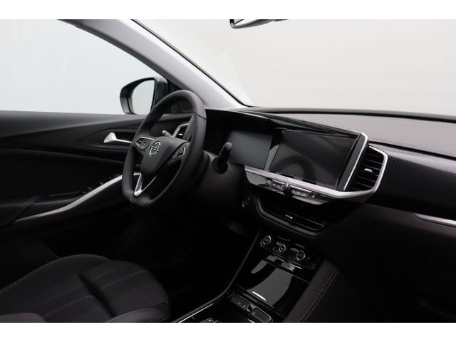 Fahrzeugabbildung Opel Grandland 1.2 GS Line AUT LED Navi ACC RK