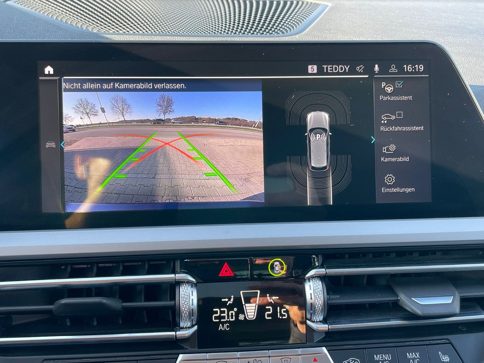 BMW 330e Touring Advantage HUD SHZ RFK AHK LiveCoPro foto 21