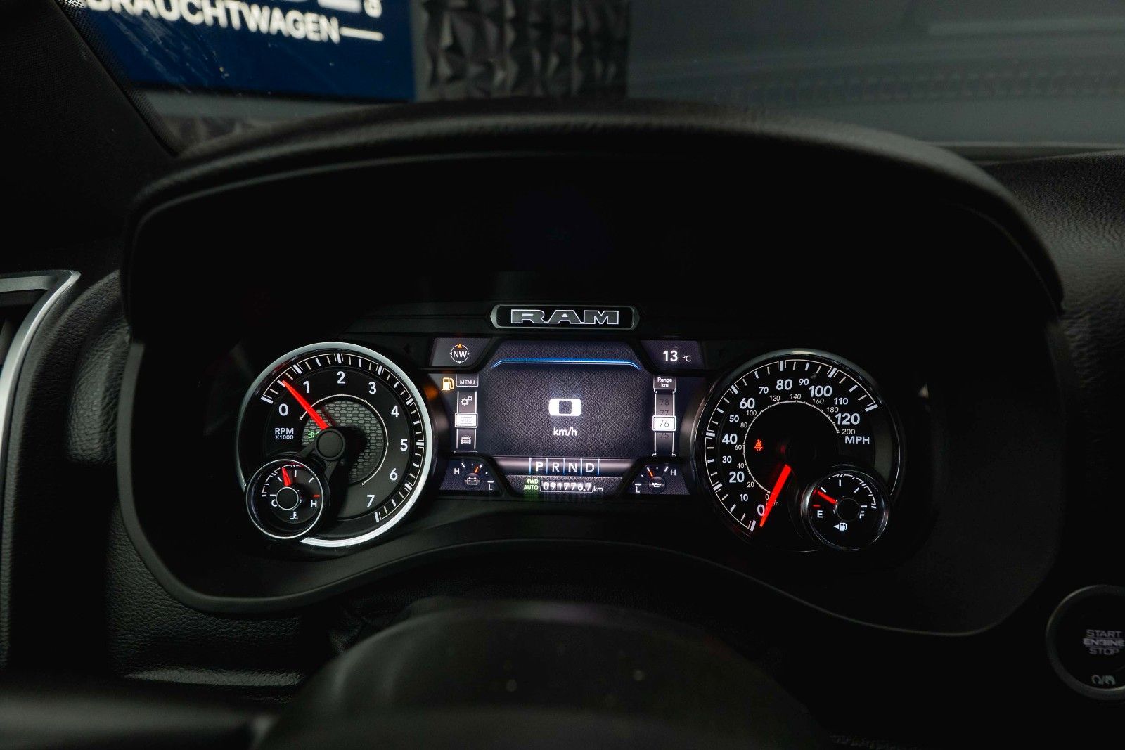 Fahrzeugabbildung Dodge RAM 5.7 V8 HEMI 4x4 Night Limited Longbed 19%