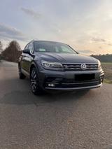 Volkswagen Tiguan 2.0 TSI 162kW DSG 4MOTION Highline Hi... - Volkswagen Tiguan mit Benzin-Antrieb: Teilleder
