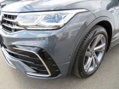 VW Tiguan 2.0 TDI R-Line 4M Matrix Nav Ahk Sport-Pa VW Tiguan 2.0 TDI R-Line 4M Matrix Nav Ahk Sport-Pa