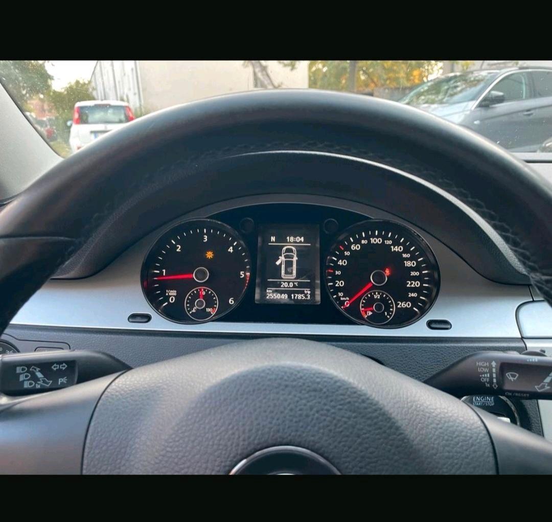 Volkswagen Passat 2010 — photo 7