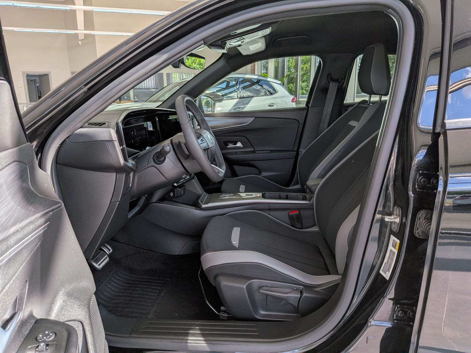 Fahrzeugabbildung Opel Mokka GS Black ACC Cam Matrix LHz TECH-PAKET 17"