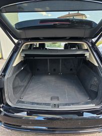 Volkswagen Touareg - 5