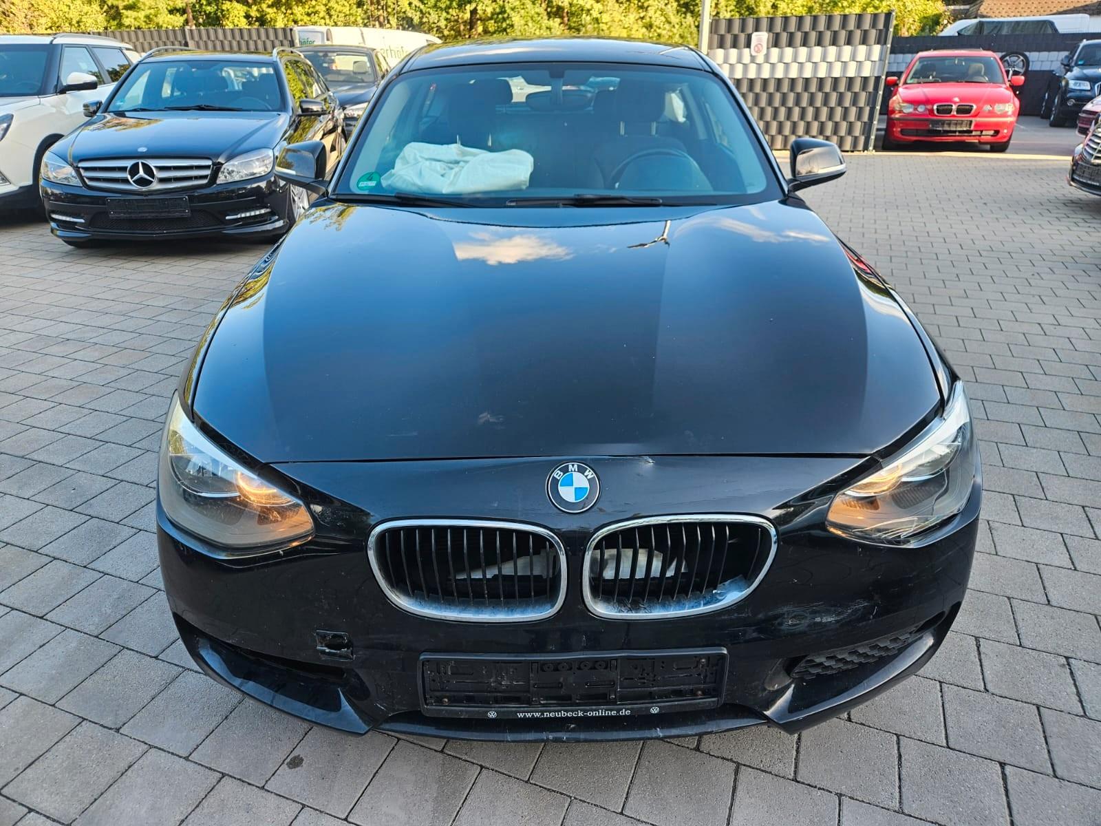 BMW 116 2012 — rear view