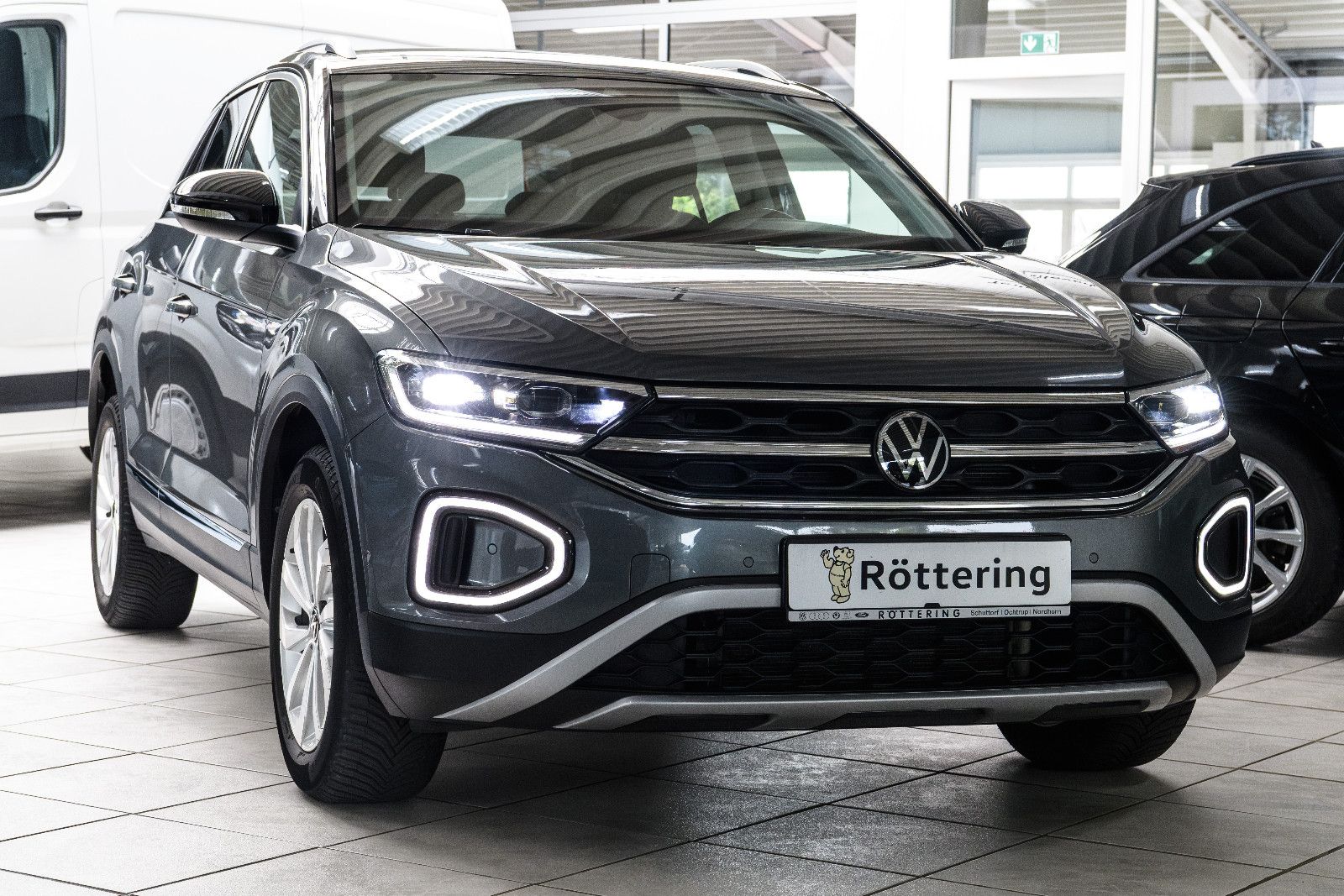 Fahrzeugabbildung Volkswagen T-Roc Style+LED+AHK+ACC+SHZ+GJR+APPCONNECT