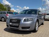 Audi A3 Sportback 1.6 FSI Attraction *KLIMA*PDC*8-FAC - Audi A3: Fsi