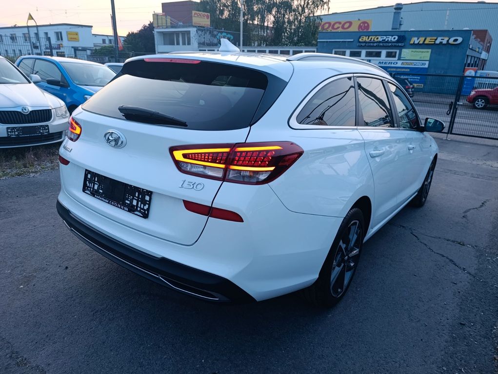 Hyundai i30 cw Prime Mild-Hybrid*KAMERA*NAVI*LED*DAB*ALU