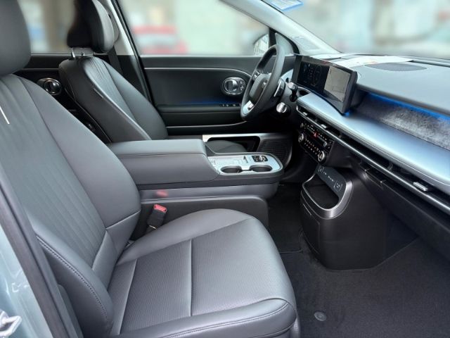 Fahrzeugabbildung Hyundai IONIQ 9 110 kWh 4WD Uniq+RELAX-PAKET+PANORAMADAC