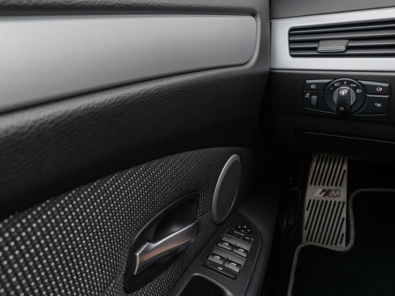 Fahrzeugabbildung BMW 530i Edition M Sport HUD SoftCl Xenon Komfort