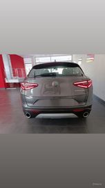 Alfa-Romeo Stelvio - 6
