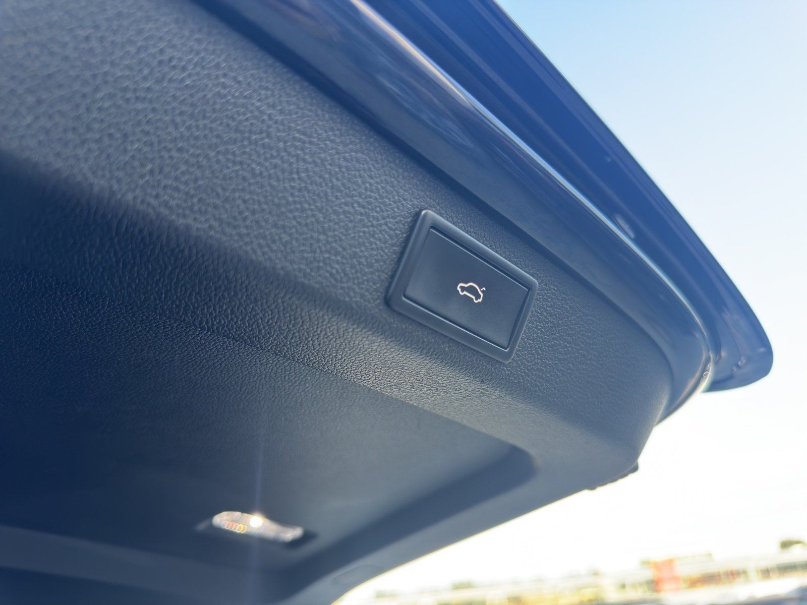 Fahrzeugabbildung SKODA Superb Combi 2.0 TSI Sportline 4x4/AHK/360°CAM/