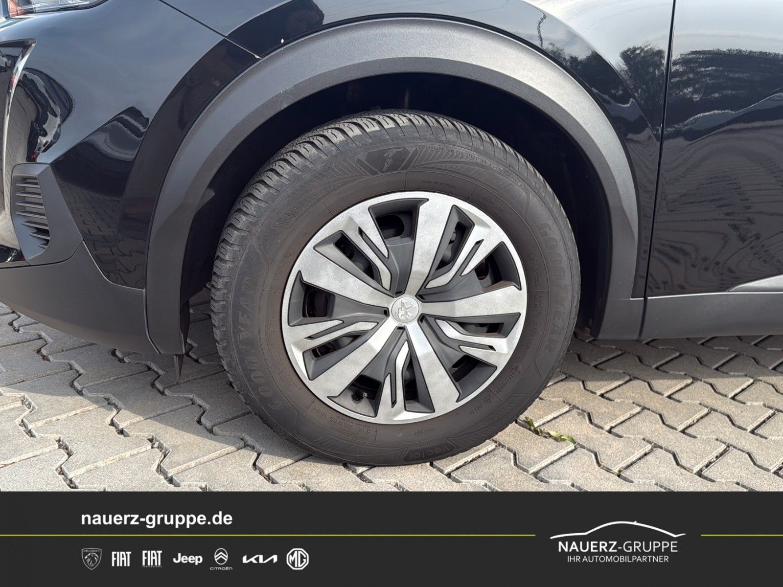 Fahrzeugabbildung Peugeot 2008 Active