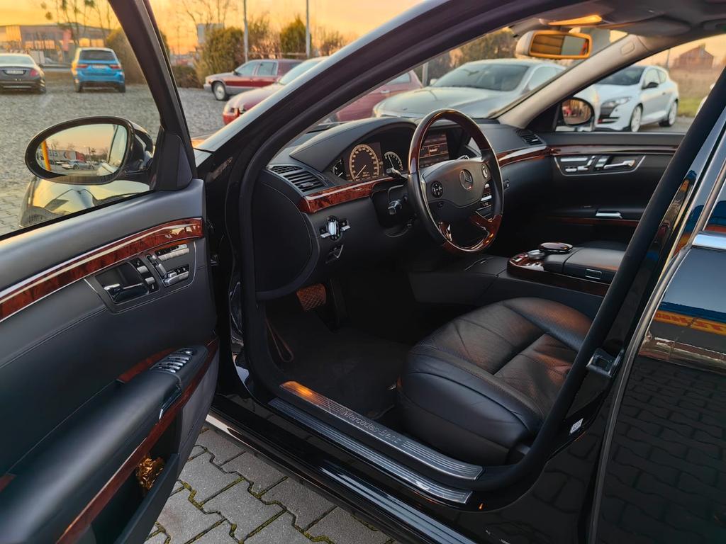 Mercedes-Benz S 600
