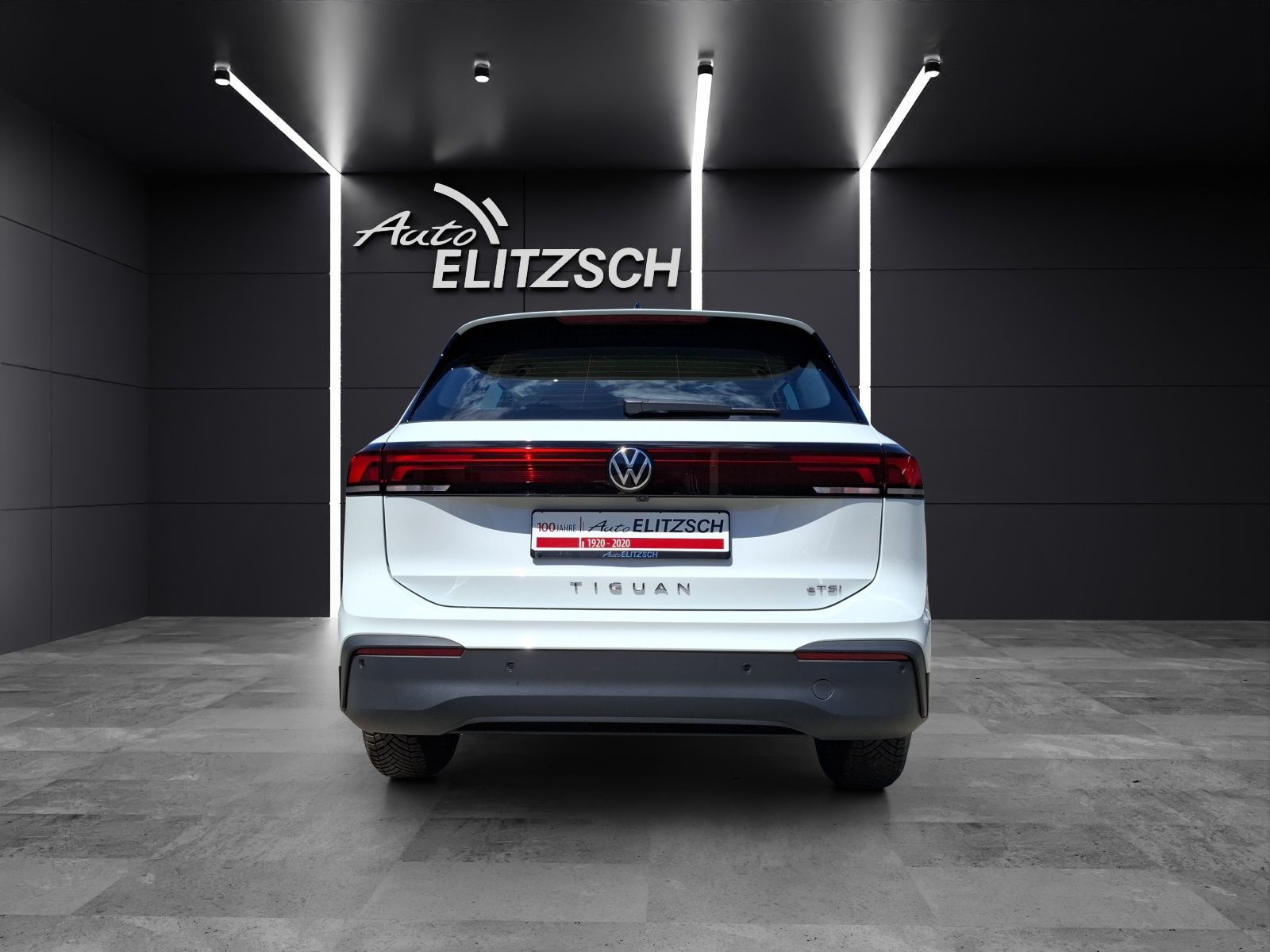 Fahrzeugabbildung Volkswagen Tiguan eTSI Life DSG LED AHK Navi AID ACC RFK SH
