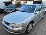 Opel Vectra 1.6 16V Sport Klima SHZ.,Rentnerfahrzeug - gebrauchte Opel Vectra aus dem Jahr 2001