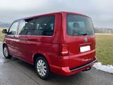 Volkswagen T5 Multivan - rote Volkswagen T5 Multivan
