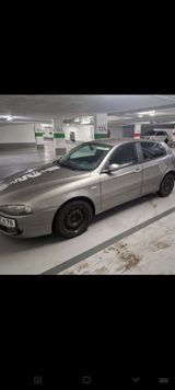 Alfa Romeo 147 Mit noch 14 Monaten TÜV - Alfa Romeo 147 aus 2004