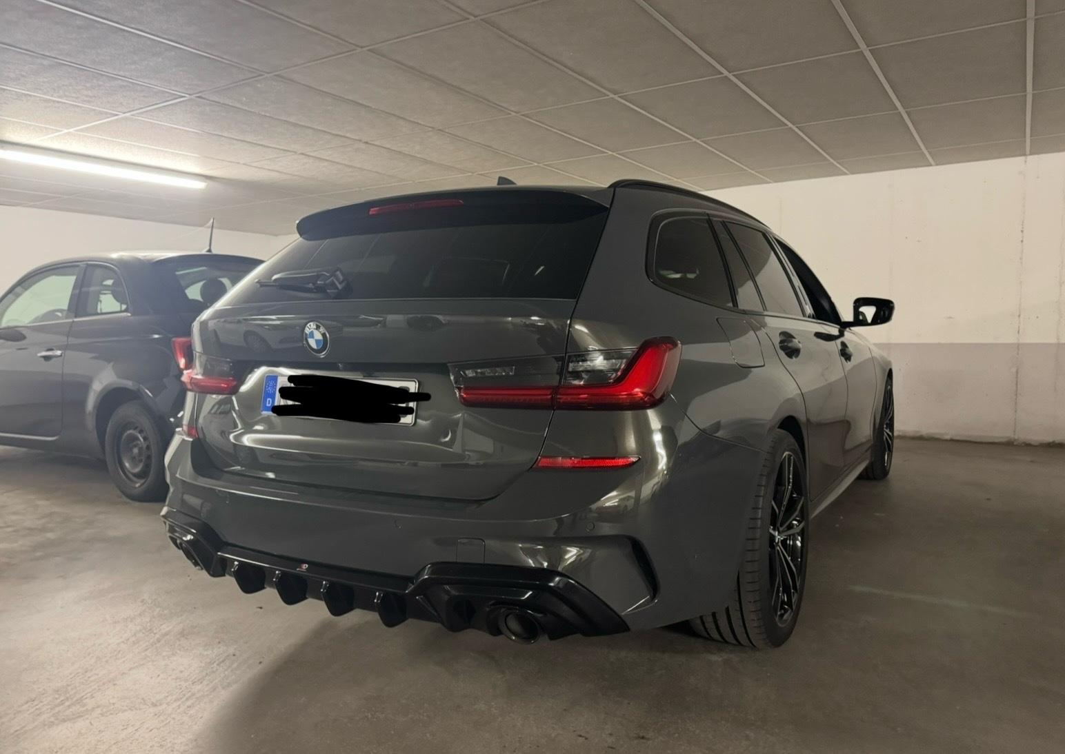 BMW 330