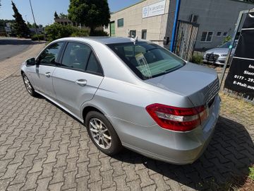 Mercedes E 200 - 8