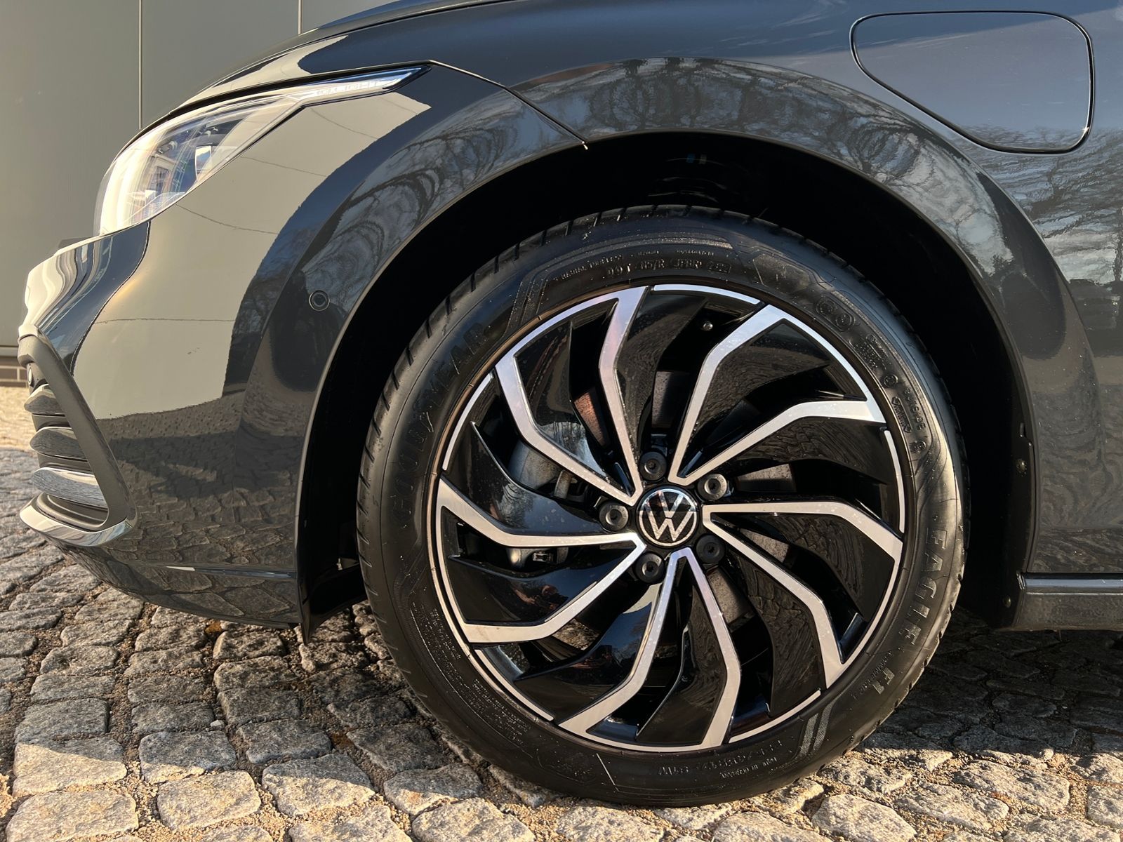 Fahrzeugabbildung Volkswagen Golf Style 1.4 TSI eHybrid DSG *AHK, IQ-Light, A