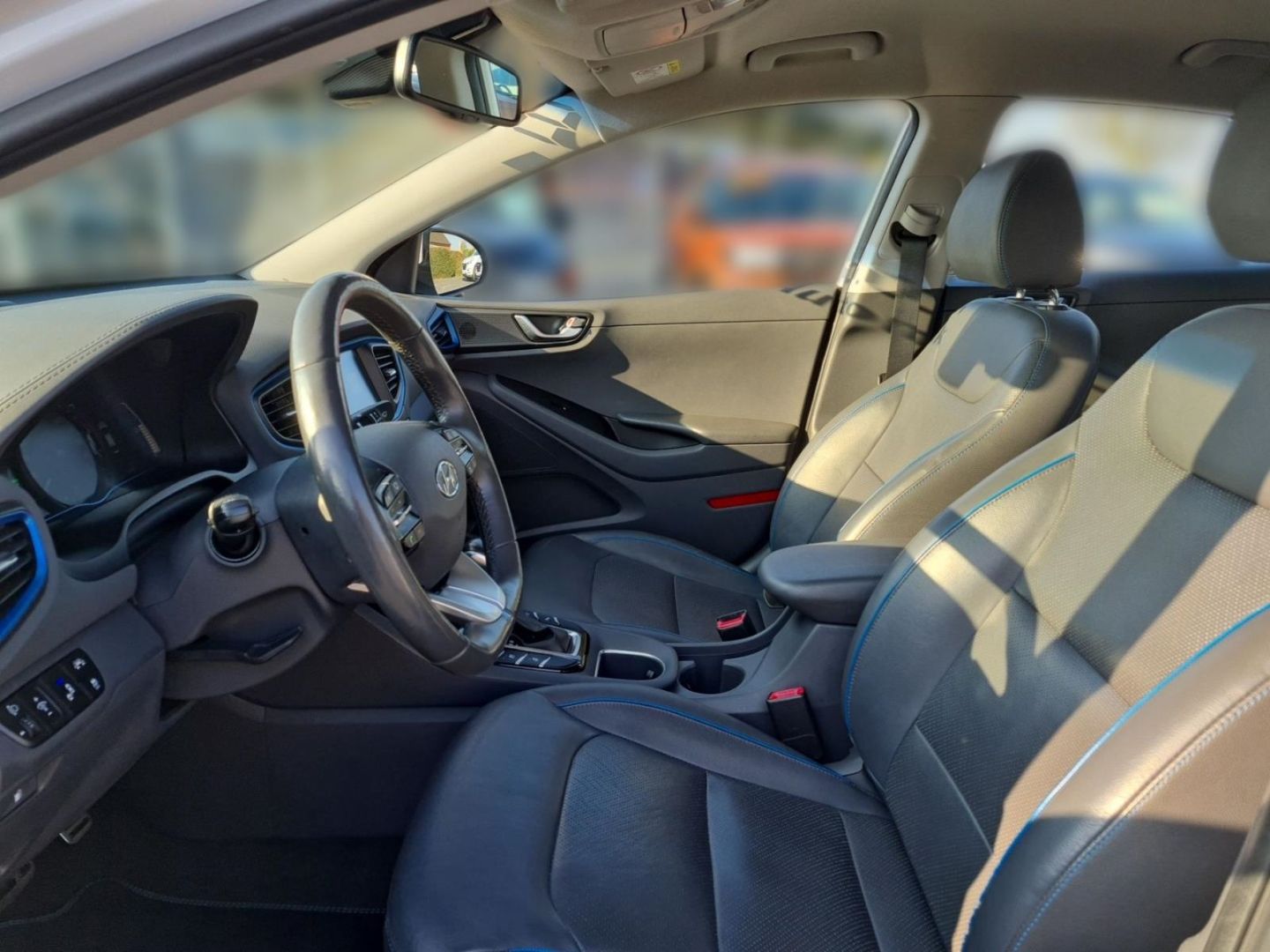 Fahrzeugabbildung Hyundai IONIQ 1.6 GDi HEV ELECTRO PREMIUM ALLWETTER+PDC