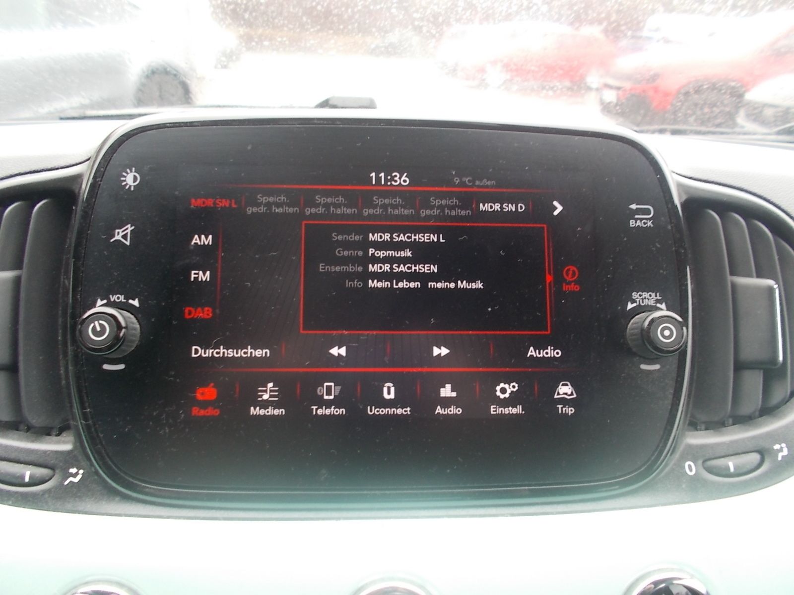 Fahrzeugabbildung Fiat 500 Lounge 1.0 Hybrid