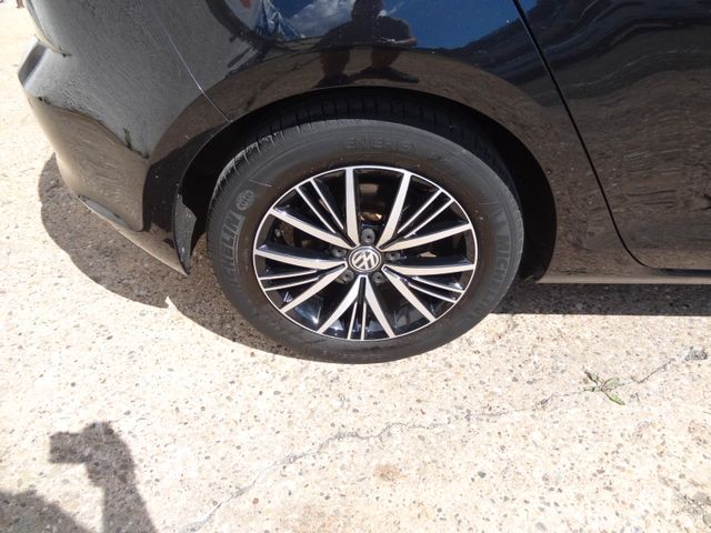 Fahrzeugabbildung Volkswagen Golf VII Lim. Allstar/DSG/Xenon/Navi/2.Hd/150PS/
