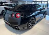 Nissan GT-R 3.8l Black Edition Black Edition 550 PS - Nissan GT-R: Sportwagen